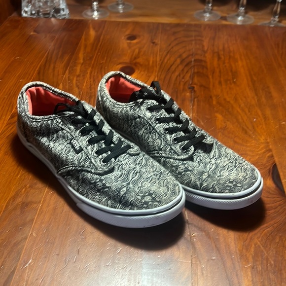 Vans Woman’s size 8.5 Black & White - Picture 1 of 9